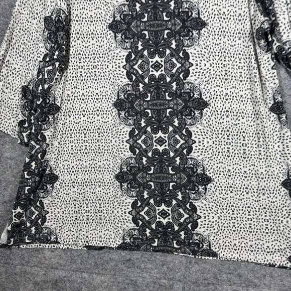 Rose & Olive Women's Boho Paisley Print Rayon Blend Lace Trim Top Size 3X - Picture 13 of 15